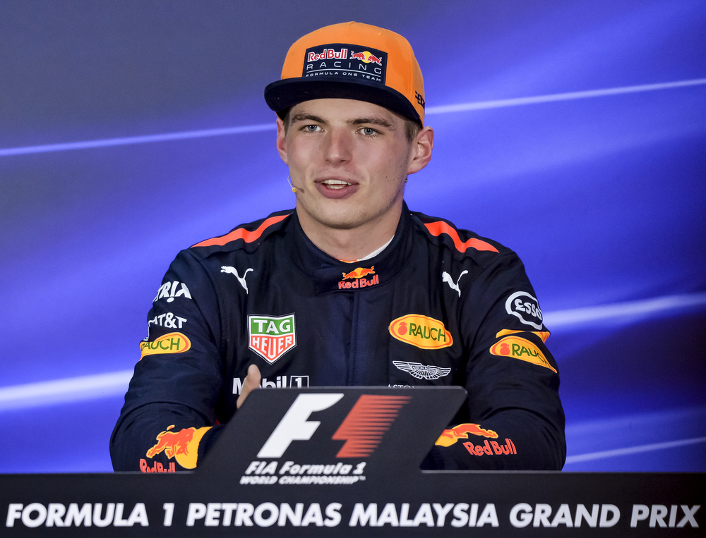 Max vs 100 : Verstappen part dernier et doit dépasser 100 karters amateurs à Silverstone