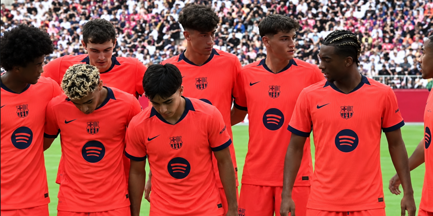 Não podem vestir o novo equipamento em Paris: porque é que o Barça joga com o PSG com o equipamento laranja da época passada