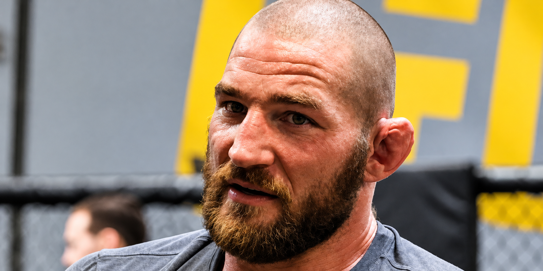 „Ich muss hier weg“: Strickland filmt möglichen Toten auf Edmontoner Straße Tage vor UFC-Kampfabend