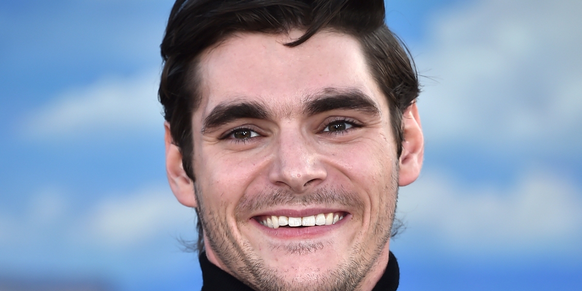 Bryan Cranston llora la muerte de RJ Mitte, estrella de Breaking Bad