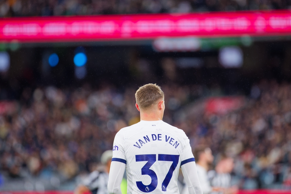 «Qui ?» : la réponse cinglante d&rsquo;une star de Tottenham à une légende d&rsquo;Arsenal fait tiquer