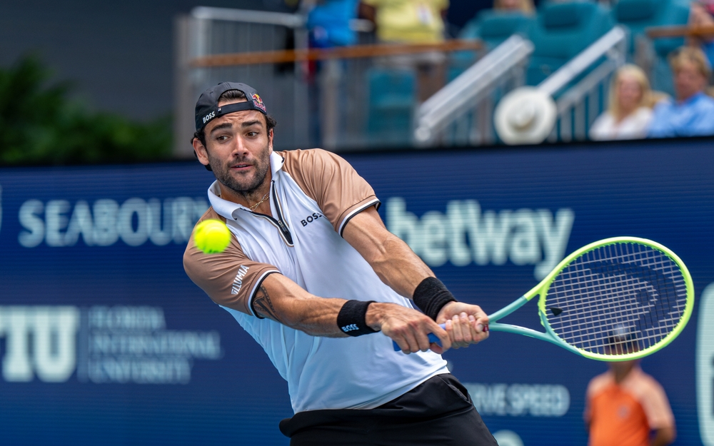 Former Wimbledon finalist makes statement with 220 km/h serve after injury nightmare