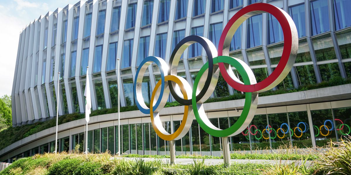 «Profondément indignée» : la décision du CIO sur la Russie provoque la colère avant les Jeux de Los Angeles