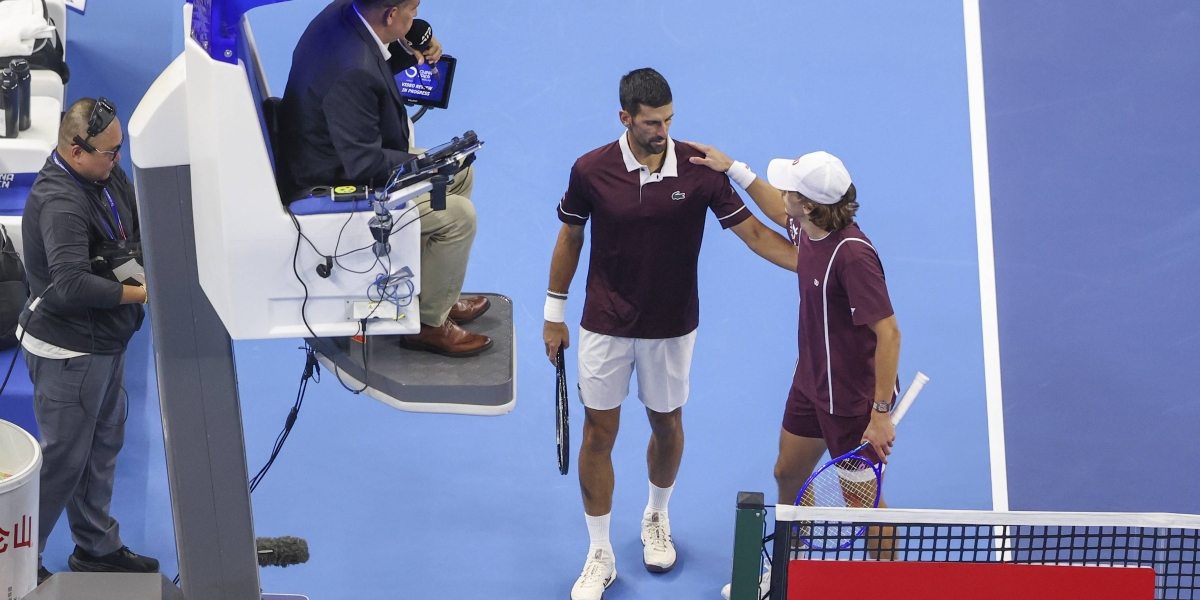 Djokovic lifted a trophy after one game