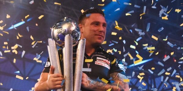 Gerwyn Price perde a paciência com Nathan Aspinall em momento tenso no palco