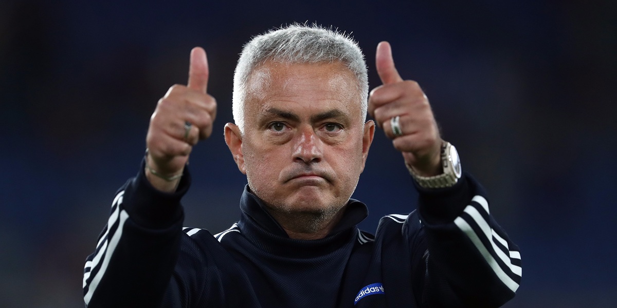 José Mourinho ose la comparaison avec Vinicius Junior après la prestation étincelante d&rsquo;une pépite du Real Madrid face à Séville
