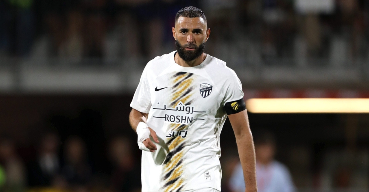 Le retour de Karim Benzema prend un tournant alors que le directeur sportif de Lyon évoque enfin les rumeurs de transfert