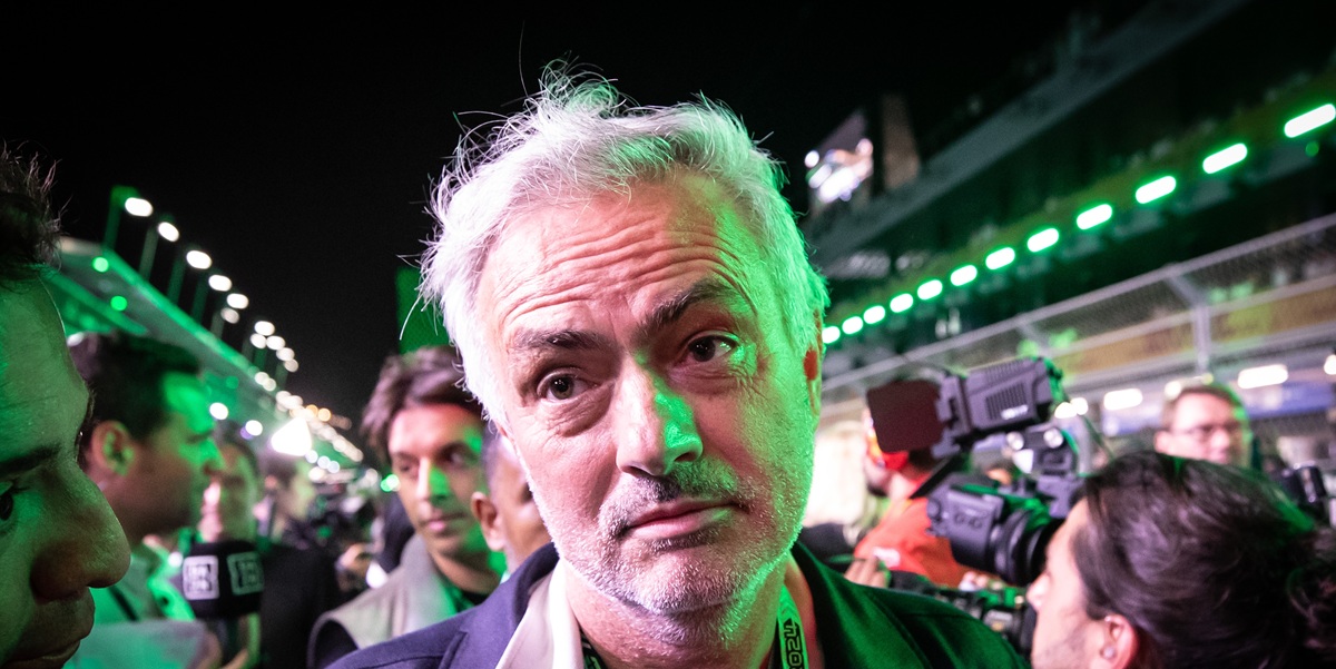 Jose Mourinho ironise sur la suspension de Vinicius Junior avec une réponse sarcastique : « Je suis en fait plutôt content »