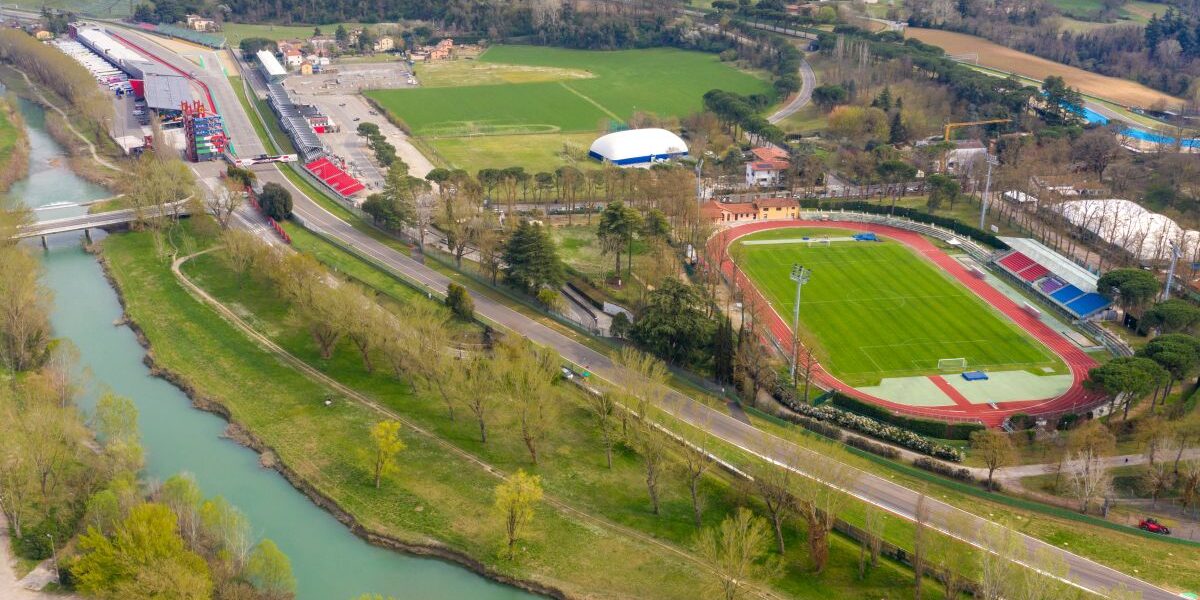 Imola on standby for F1 season finale as $180m Gulf races face cancellation risk